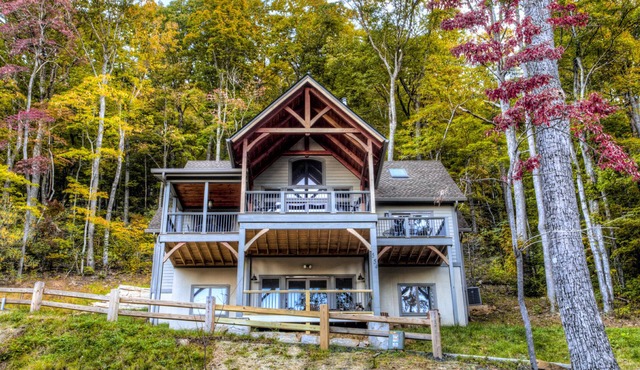 Rustic Timber | Luxury Timber Frame in the Heart of Montreat | Streams, Hiking, Close to Asheville