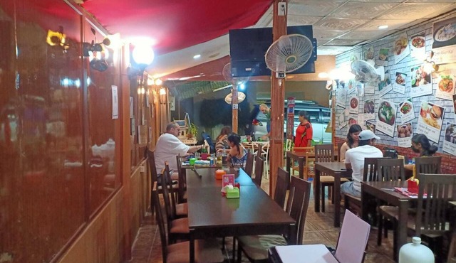 "sam's Indian Restaurant, Serves Succulent & Vigorous Indian Cuisine at Kamala'