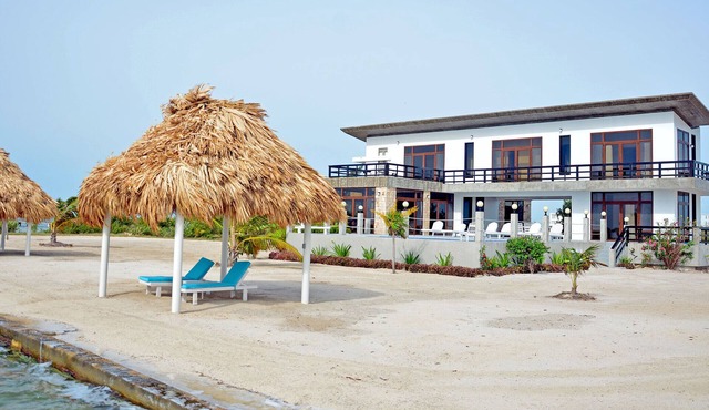 Seafront, 4 bedroom private villa, 10 guests, family vacation, activities nearby