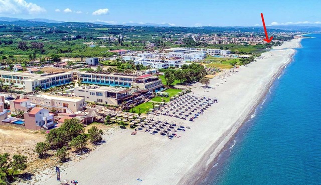 SEARIVER APARTMENT-CH,2 bdr, on the beach,sleeps 6
