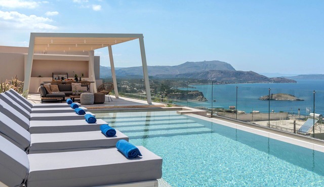 Seaview Lux - Modern vacation rental with private pool in Plaka, Crete