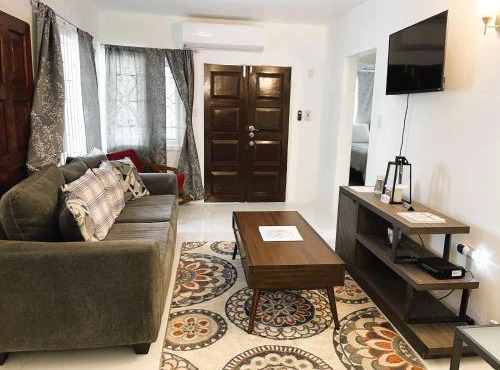 Serene Getaway-Newly renovated spacious 2 Bedrooms 2 Baths
