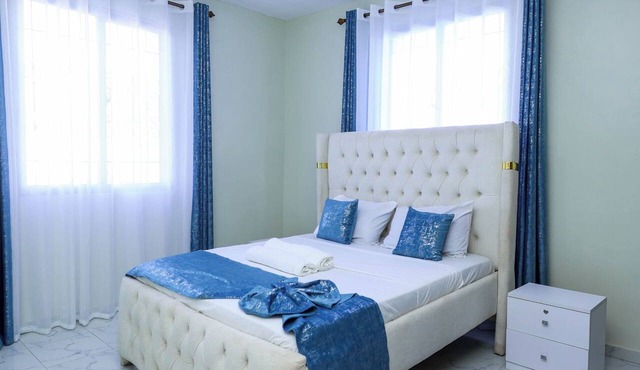 Shanzu Serenity: Your 3-Bedroom Coastal Haven Near PrideInn Paradise .#Msa.