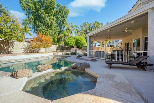 Sleeps Large Groups Heated PoolSpaGame Room