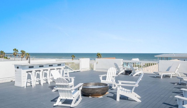 Sol Mate-Elevator,Beach,Firepit rooftop,Arcade