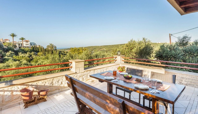 SpiliaInn Chania