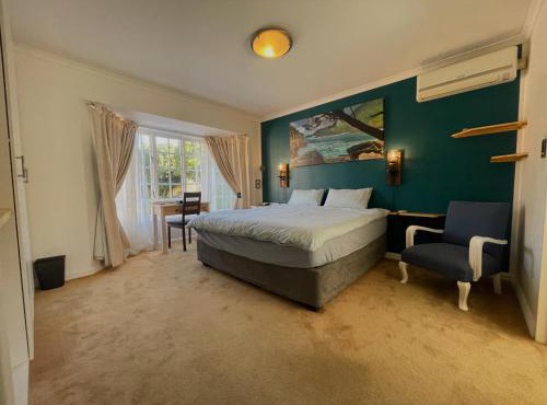 Storms River room Blouberg, own Bathroom, no load shedding