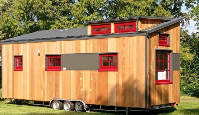 Studio Apartment "Tiny House Paradies" with Private Terrace, Shared Garden & Wi-Fi