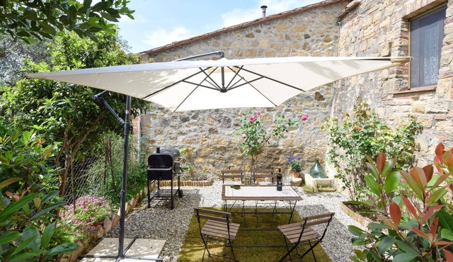 Stunning apartment in Monticchiello with WiFi