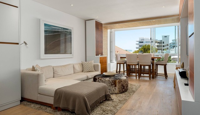 Stunning Bantry Bay Haven - Beach on Your Doorstep