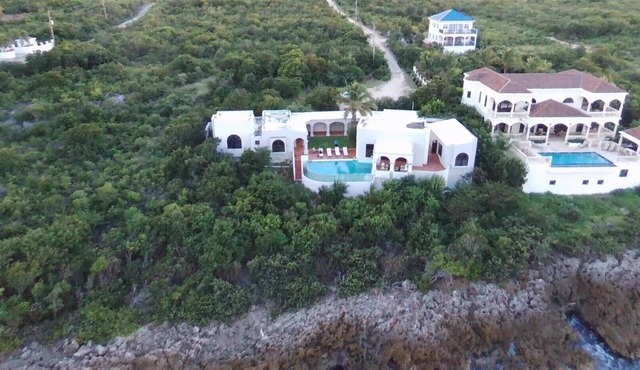 Stunning Ocean Front Shoal Bay Villa