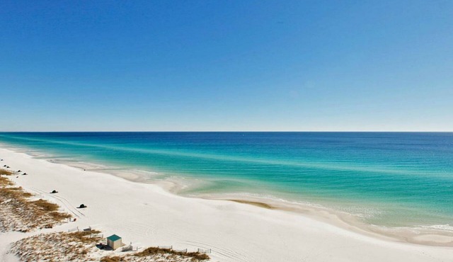 SUGAR WHITE SAND! RIGHT ON THE BEACH! GREAT VIEWS! FAMILY FUN! #1815 DESTIN