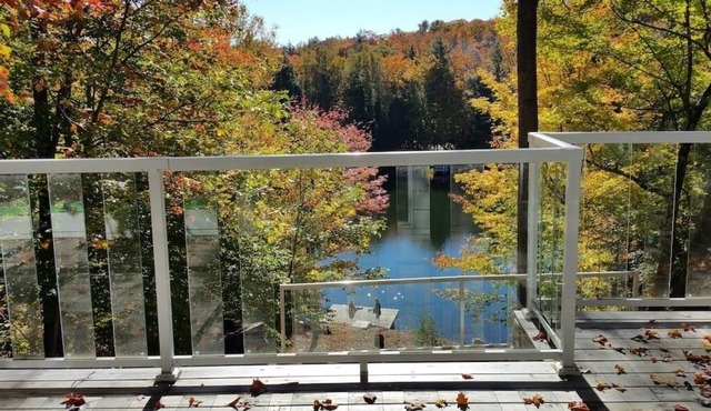 Summit Cottage on Kawagama Lake, Jul/Aug: weekly booking only (Sat. - Sat.)