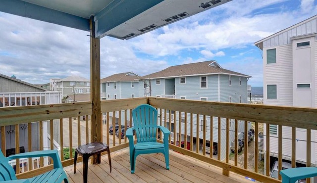 SUNSALTSAND Lakefront 2BR Condo Sleeps 6 Beachview