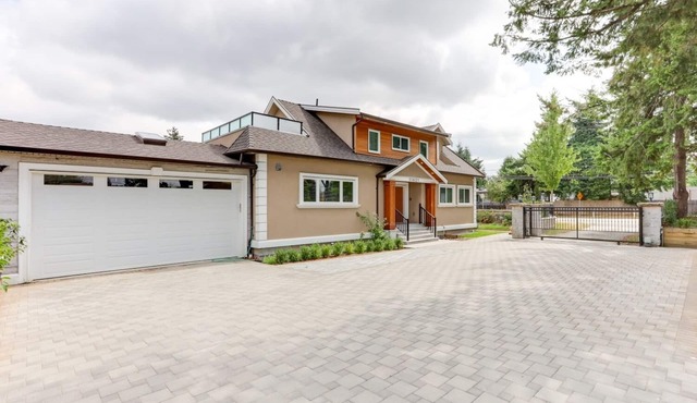Superb Convenient North Delta Vacation Home with 6 Bed and 6 Bath
