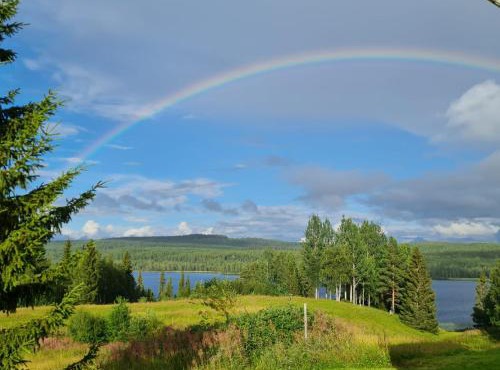 Swedish Paradise Garden & Lake Retreat