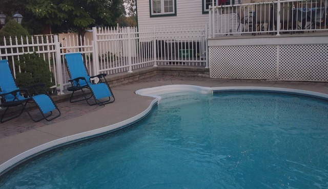 t Attractive house perfectly located at crossing river, 10 min to Ottawa!