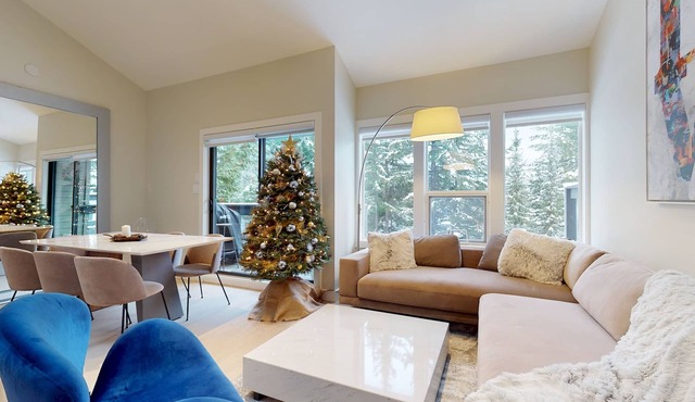 TELEMARK 25 | Ski-In, Ski-Out Access | Steps To Ski Lifts | Renovated Townhome