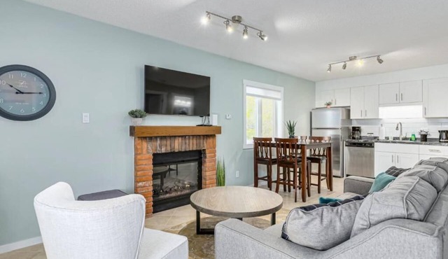 The Alpine - Central Collingwood Condo