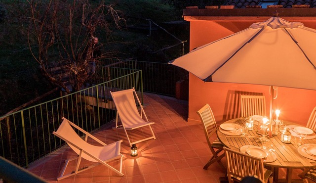 The Attic - panoramic, terrace, WiFi, A/C, pool, garden & private parking
