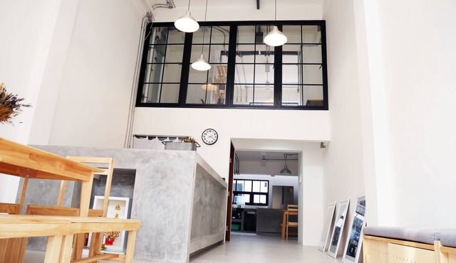 The Companion - Hostel
