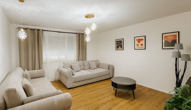 The Elegant Stay - comfort & style in a central location modern & perfect for 4 guests