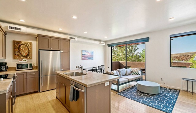 The Morning Star - 2 bed 2 bath Suite W/Red Rock Views