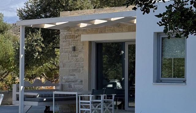 The Olive House - Cottage/FH im Olivenhain 200 Meter zum Naturstrand