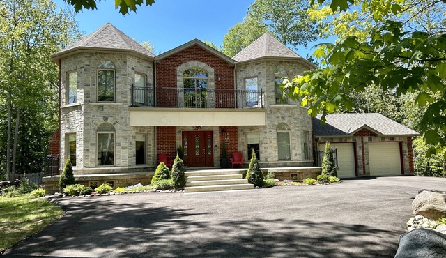 The perfect get away by the Georgian Bay!