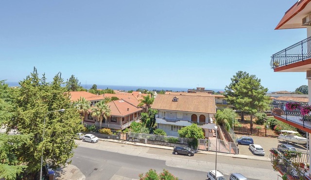 This spacious and bright apartment is located only 4 km from the beach and in the middle of the Sici