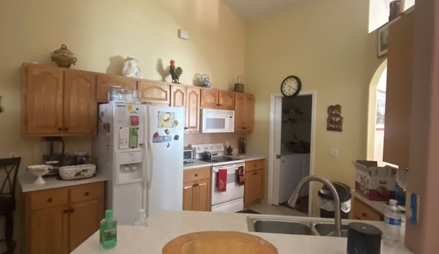 Three bedrooms, full kitchen, clean, quiet and relaxing.