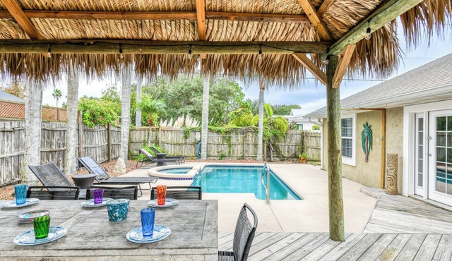 Tiki Time - Pool & Heated Spa, Wonderful Backyard Space, Near the Beach!
