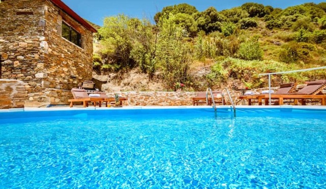 Traditional Apartments Elafos