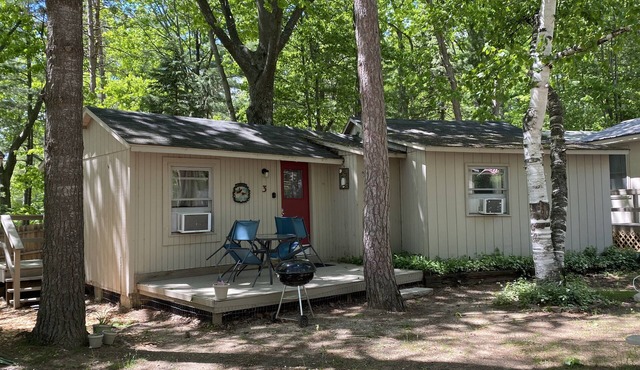 Traverse City 15 min to downtown, Spider Lake, On-site Rentals, Pet Friendly