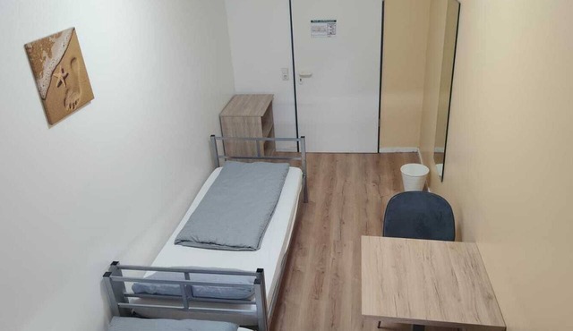 Twin room-Shared Bathroom