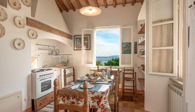 Typical Tuscan’s Isola d’Elba atmosphere, mansion near Portoferraio