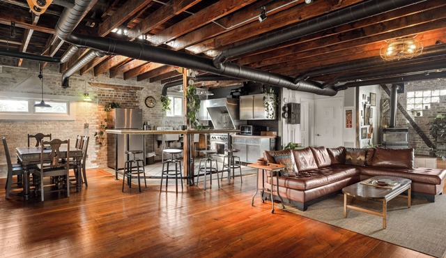 Unique 2-BDR Historic Warehouse Loft with Terrace and Fireplace ! ! !