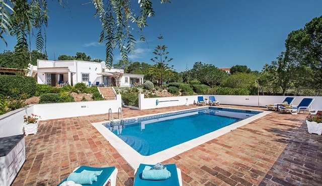 Villa Susana ~ Heated Pool* ~ Fast Wi-fi ~ 6 + 4 cots - Booking 2027 & 2028 NOW!