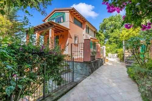 Villa Aurora