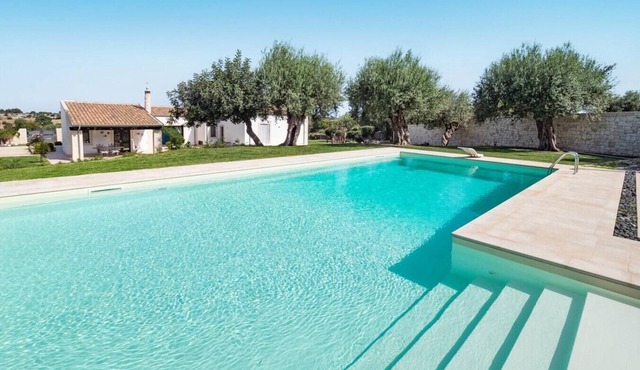 Villa Candia (10 Guests) – Modica Area