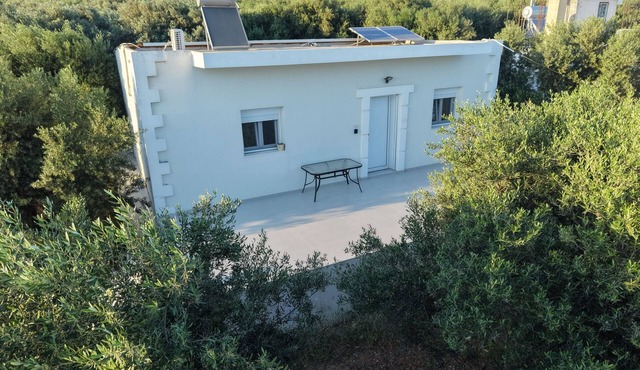 VILLA DELTUS – Cozy Holiday Home close to Gortyna, Crete