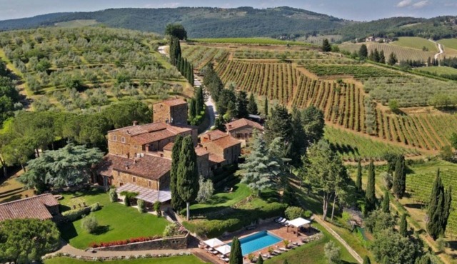 Villa in Piazza with 11 bedrooms sleeps 20
