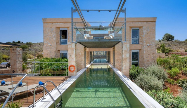 Villa Kaminia, state-of-the-art architecture with indoor-outdoor catwalk pool