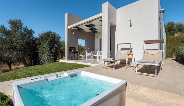 Villas Cialtrona and Noto