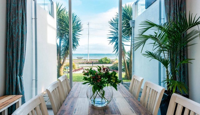 Waiheke Waterfront Lodge