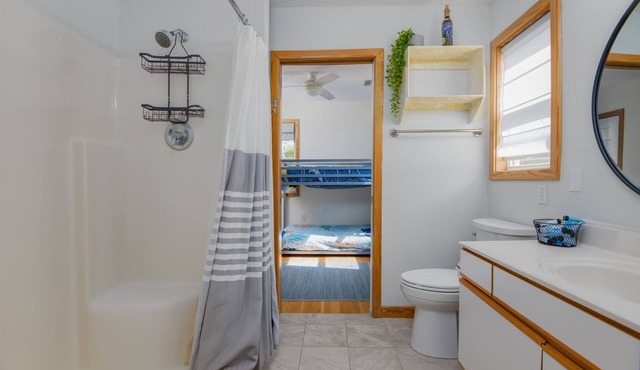 Walk to Manteo Waterfront 3BR Retreat Outdoor Shower + Spacious Decks