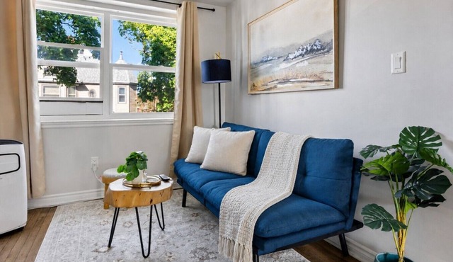 Walkerville 1BR Suite + Office | Near Casino & Ford