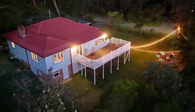 Waratah House - Blue Mountains family friendly retreat.