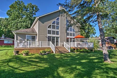 Waterfront Vandalia House w/Dock on Donnell Lake!