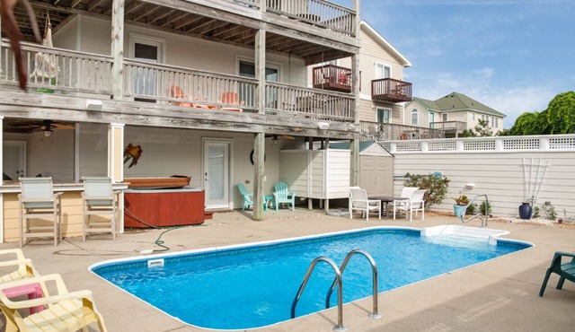 Weekend at Pinchy's: Oceanside, Short Walk to Beach, Private Pool & Spa